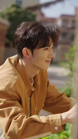 七年后回家吊打全村(80集) 七年后回家吊打全村(80集)每日分享短剧