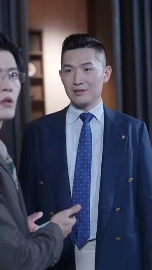 女扮男装后我掰弯了闪婚总裁(80集) 女扮男装后我掰弯了闪婚总裁(80集)集免费看短剧