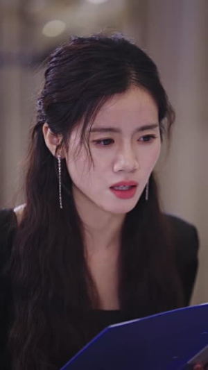 穿成恶毒女配每天被男主惦记(100集) 穿成恶毒女配每天被男主惦记(100集)番茄短剧看全集