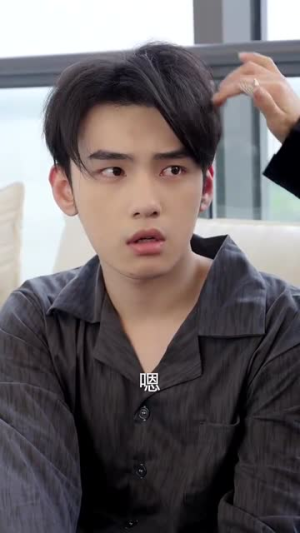 救命腹黑奶狗弟弟太绿茶（72集）每日短剧推荐