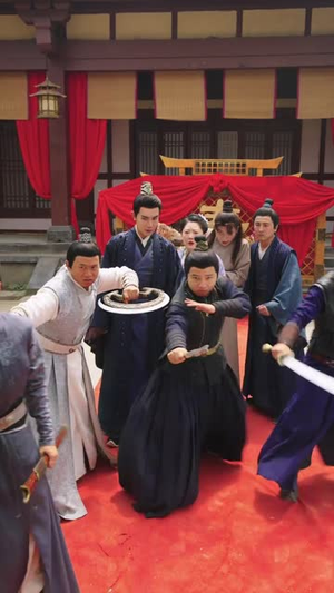 卖菜大妈竟是皇嫂(91集) 卖菜大妈竟是皇嫂(91集)短剧更新抢先看