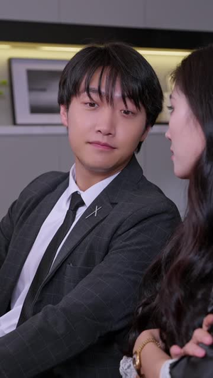 维修工逆袭记(80集) 维修工逆袭记(80集)火爆短剧抢先看