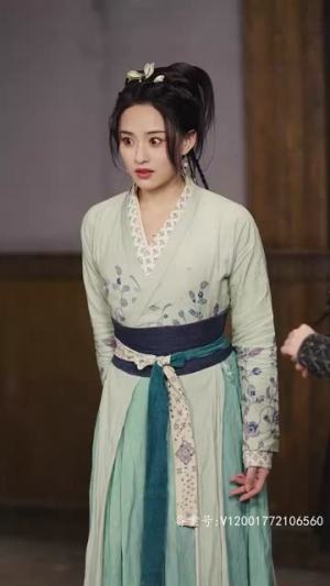 下山后,绝世美女非要拜我为师(88集) 下山后,绝世美女非要拜我为师(88集)网络小短剧