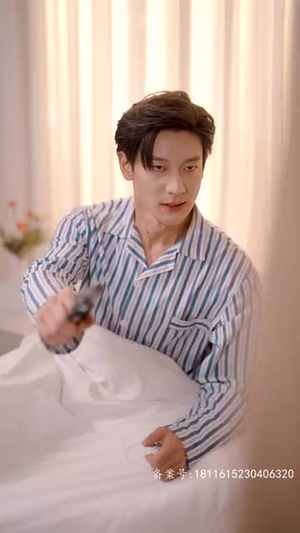 少将大人轻轻宠(100集) 少将大人轻轻宠(100集)免费看全集