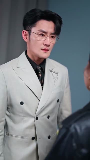 黑月光(30集) 黑月光(30集)热播短剧来袭