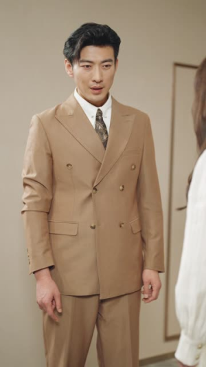 离婚后大小姐在娱乐圈杀疯了(80集) 离婚后大小姐在娱乐圈杀疯了(80集)最新火爆短剧