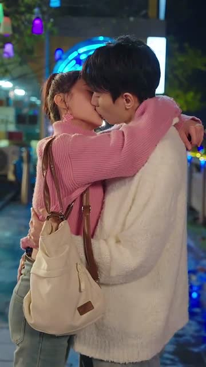 新年恋爱申请请通过(37集) 新年恋爱申请请通过(37集)热播古装短剧