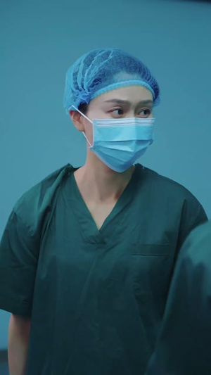 急诊室外的那个电话（40集）免费热门短剧