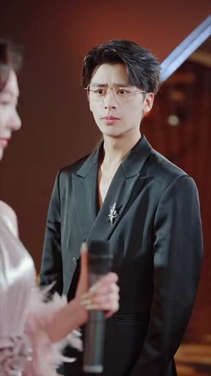 离婚后,前妻成了我最仰慕的歌坛天后(54集) 离婚后,前妻成了我最仰慕的歌坛天后(54集)免费看全网短剧