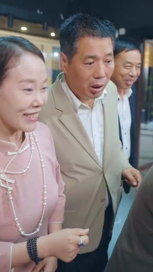 我有八个姐姐但是她们都是弟控 (83集) 我有八个姐姐但是她们都是弟控 (83集)我真的爱了