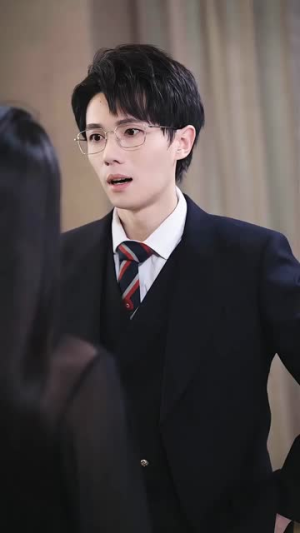 玫瑰的致命诱饵（63集）推荐热门短剧