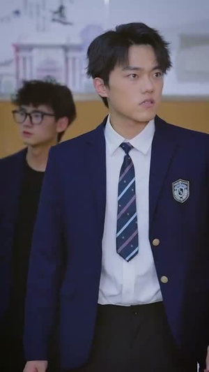 我外卖小哥签到三年无敌了 (79集)精彩片段