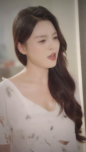 二嫁甜妻她不好惹 (83集) 二嫁甜妻她不好惹 (83集) 抢先看热门短剧