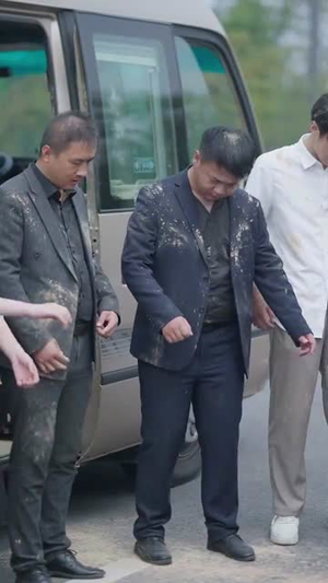 兄弟收手吧外面全是警察 (80集) 兄弟收手吧外面全是警察 (80集) 在哪个平台看好