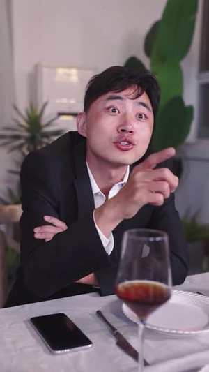 大小姐的上门女婿(101集) 大小姐的上门女婿(101集)好看到停不下来