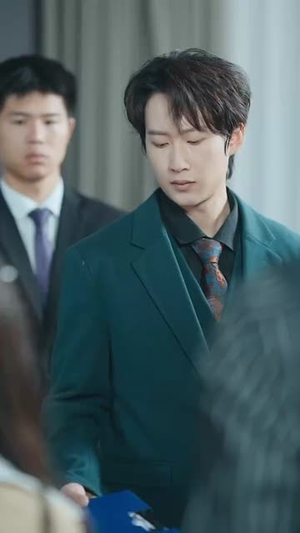 萱草生堂阶 (70集) 萱草生堂阶 (70集) 免费短剧就是爽